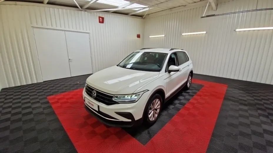 Volkswagen Tiguan -