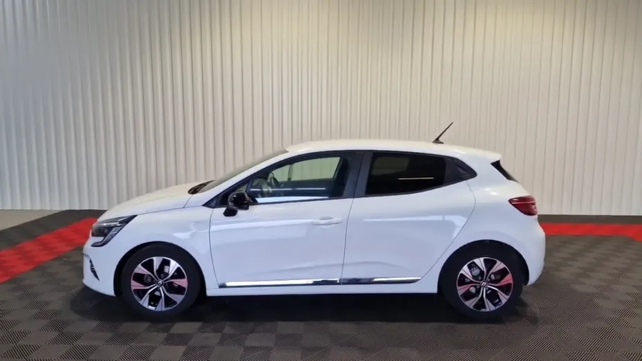 RENAULT Clio -