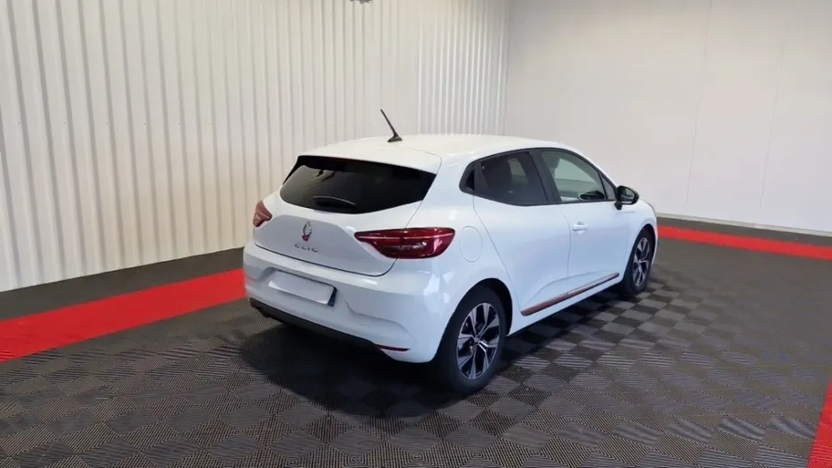 RENAULT Clio -