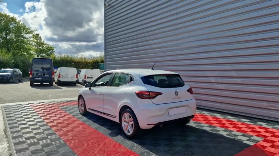 RENAULT Clio -