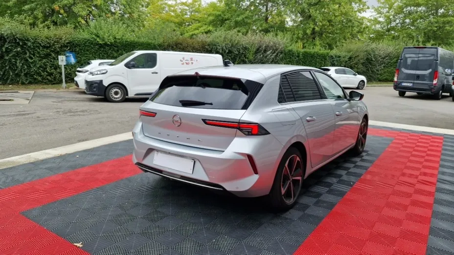 OPEL Astra -