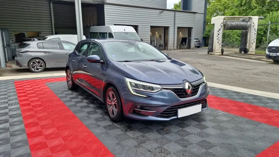 RENAULT Megane -
