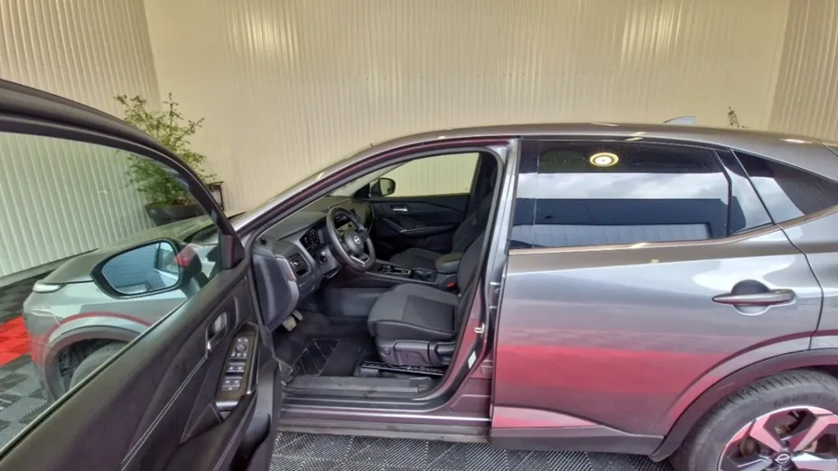 NISSAN Qashqai -