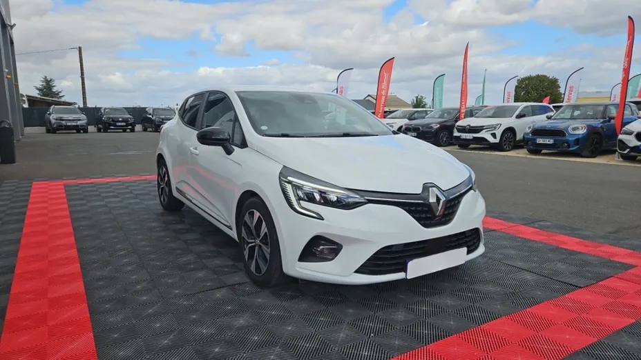 RENAULT Clio -