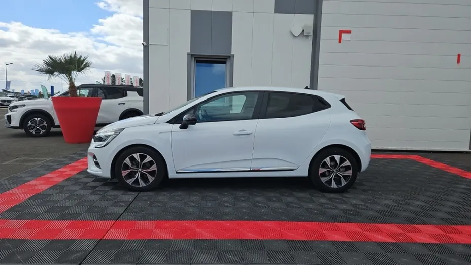 RENAULT Clio -