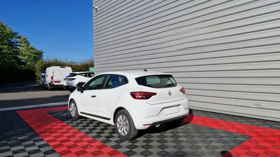 RENAULT Clio -