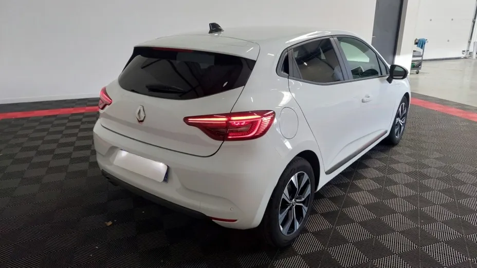 RENAULT Clio -