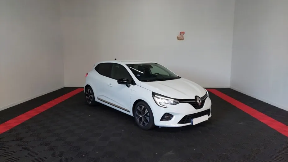 RENAULT Clio -
