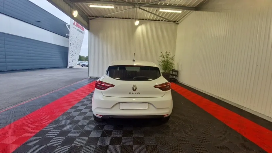 RENAULT Clio -