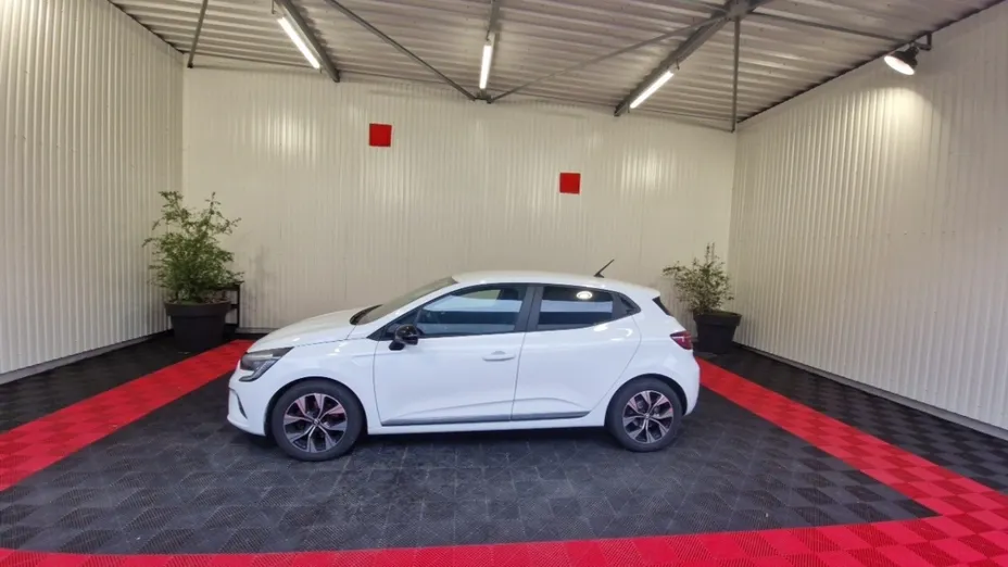 RENAULT Clio -