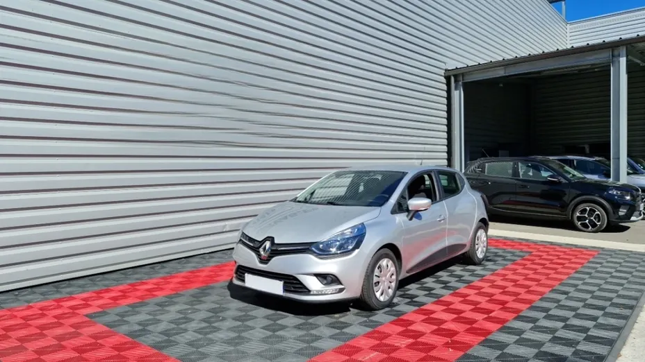 RENAULT Clio -