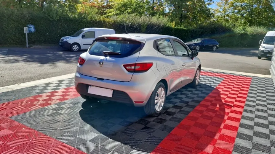 RENAULT Clio -
