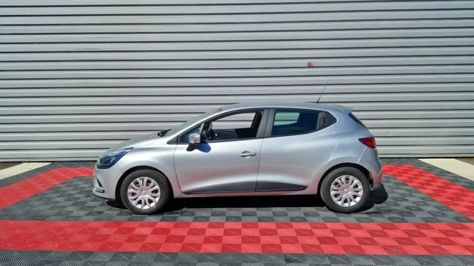 RENAULT Clio -