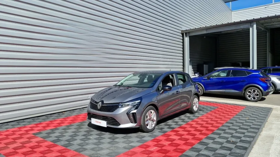 RENAULT Clio -