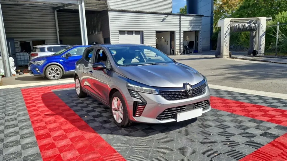 RENAULT Clio -