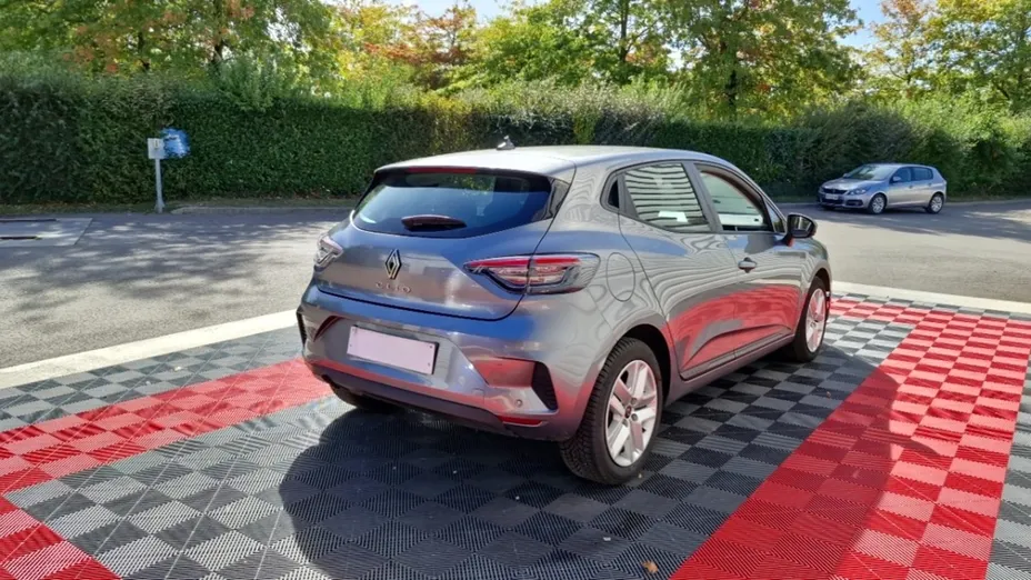 RENAULT Clio -