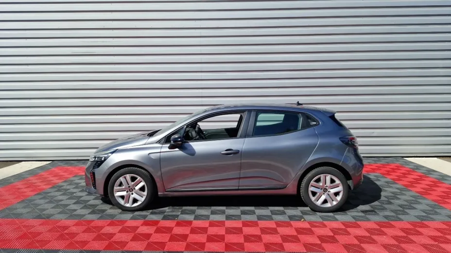 RENAULT Clio -