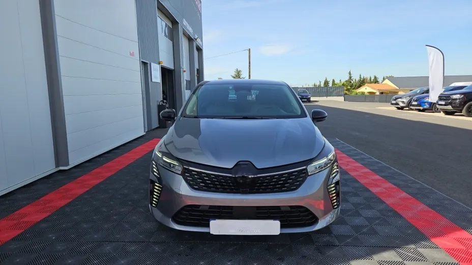 RENAULT Clio -