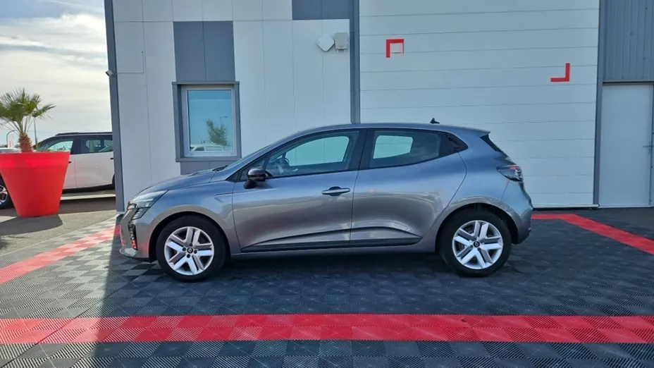 RENAULT Clio -