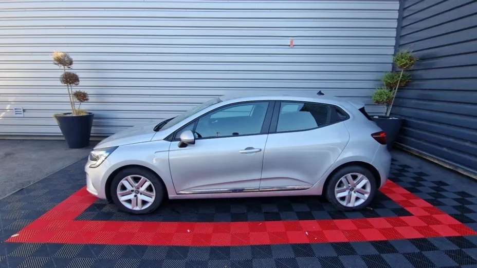 RENAULT Clio -