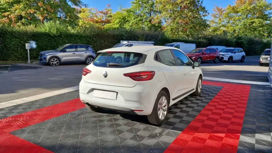 RENAULT Clio -