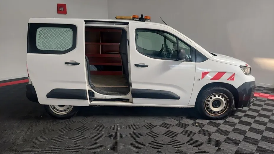 PEUGEOT Partner -