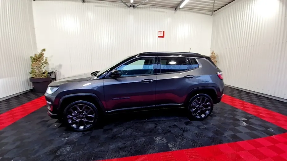 JEEP Compass -
