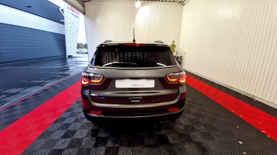 JEEP Compass -