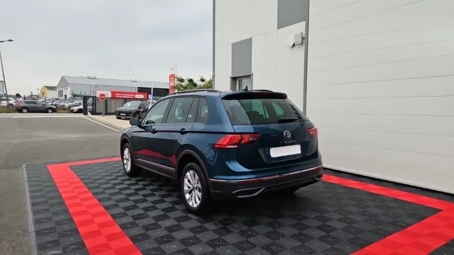 Volkswagen Tiguan -