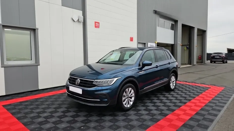Volkswagen Tiguan -