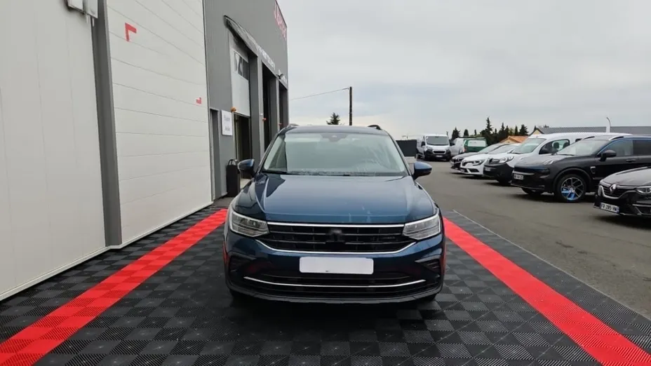 Volkswagen Tiguan -