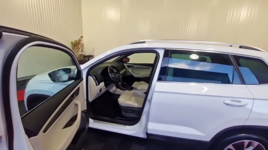 SKODA Karoq -