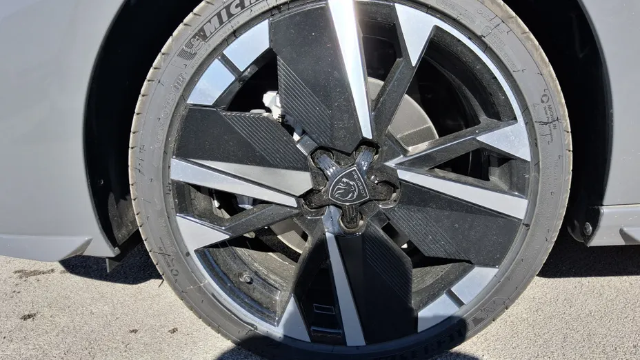PEUGEOT 308 -