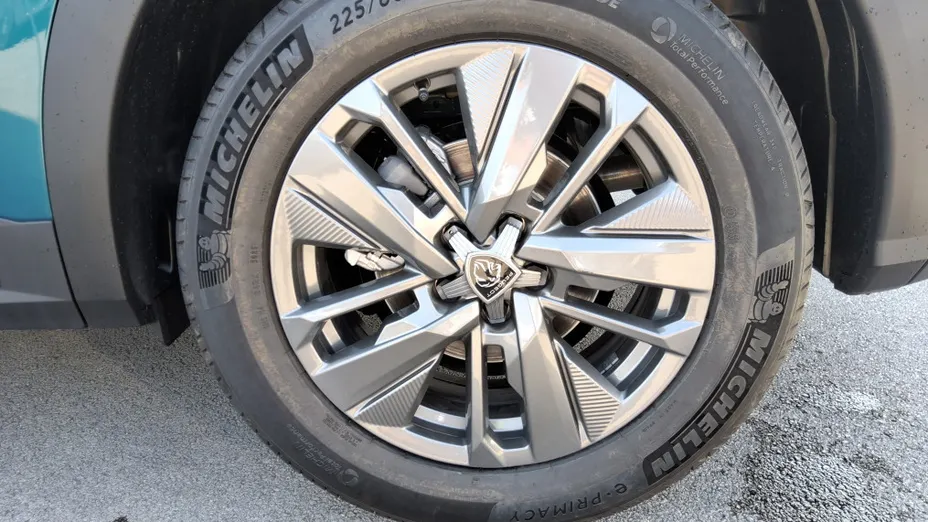 PEUGEOT 3008 -