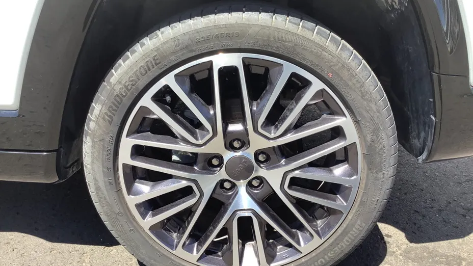 JEEP Compass -