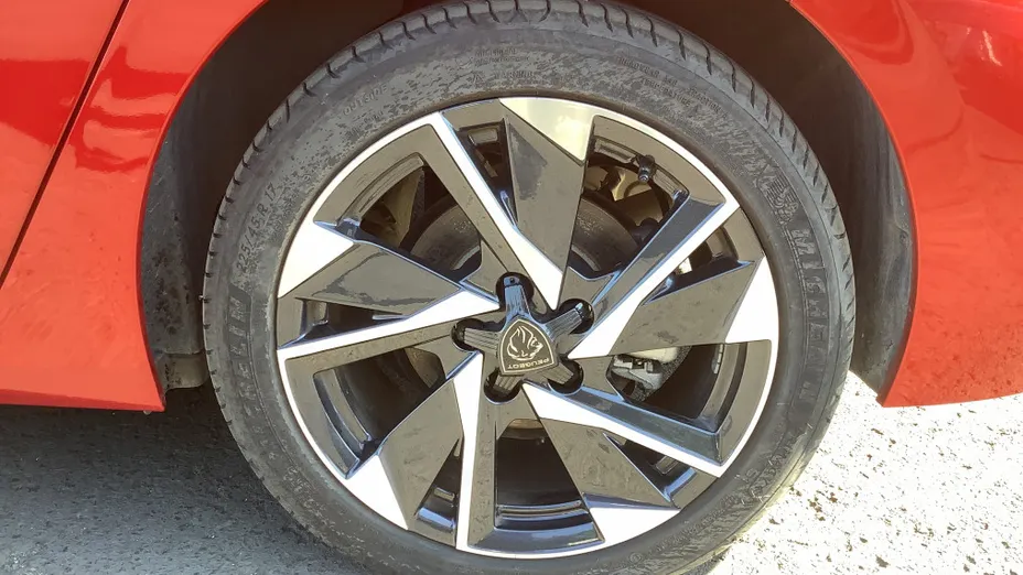 PEUGEOT 308 -