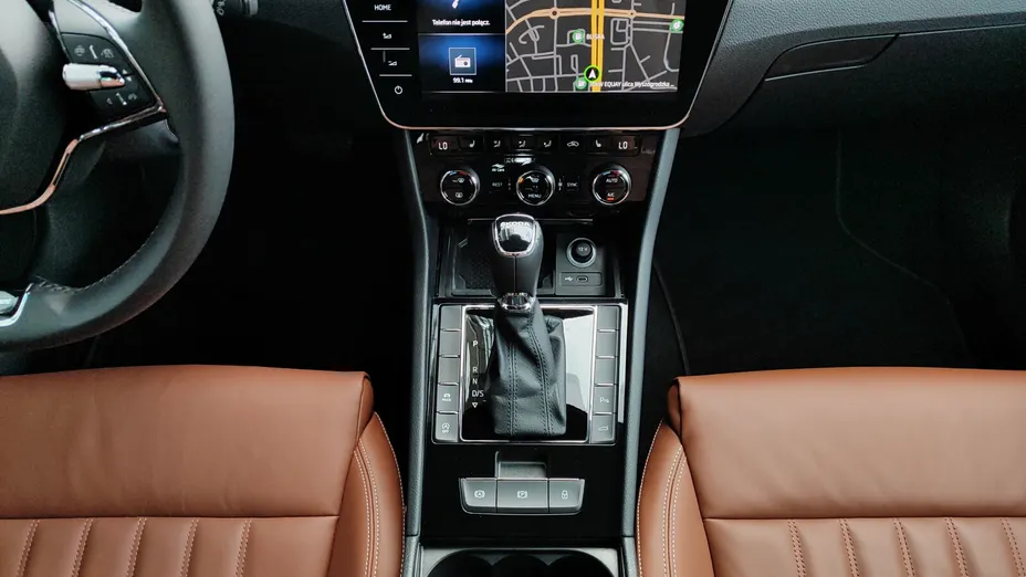 SKODA Superb Superb 2.0 TDI SCR L&K DSG