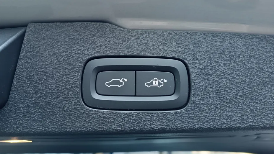 VOLVO V60 V60 T6 AWD Plug-In Hybrid Plus Bright aut