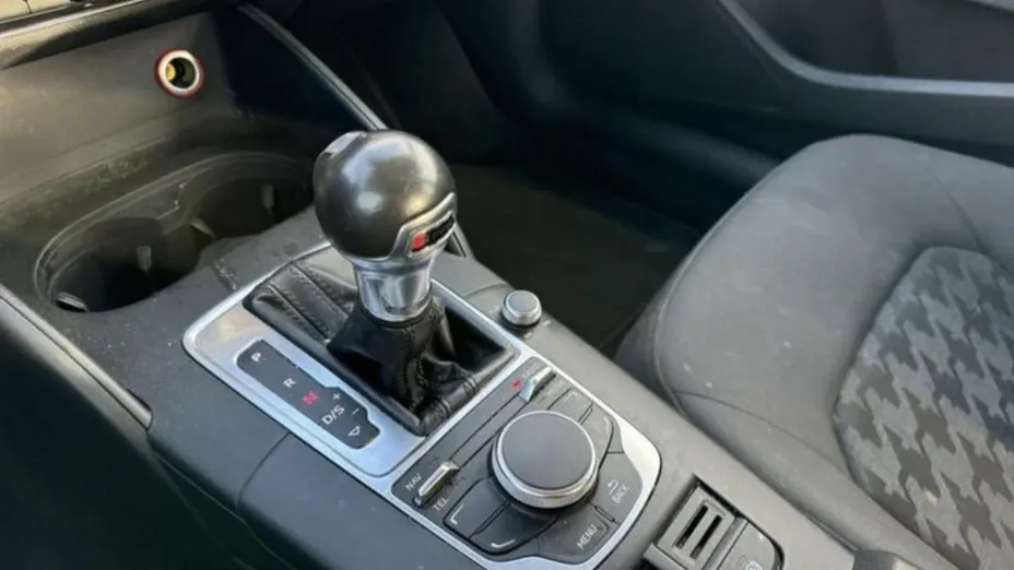 AUDI A3 A3 1.6 TDI clean diesel Attraction S tronic