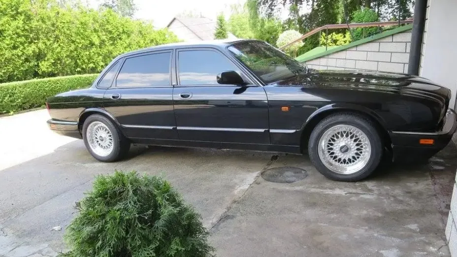 JAGUAR XJ XJR 4.0