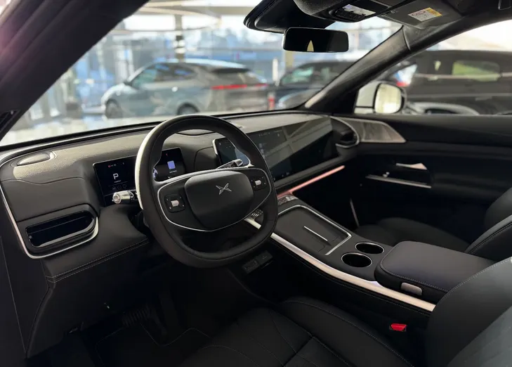 XPENG G9 G9 80.3 kWh RWD Standard Range Nowy
