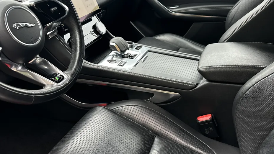 JAGUAR F-Pace F-Pace 2.0 D165 mHEV AWD R-Dynamic S