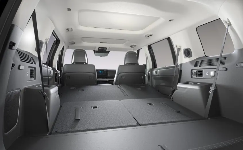 HYUNDAI Santa Fe Santa Fe 1.6 T-GDI HEV Platinum 4WD aut 7os. Nowy