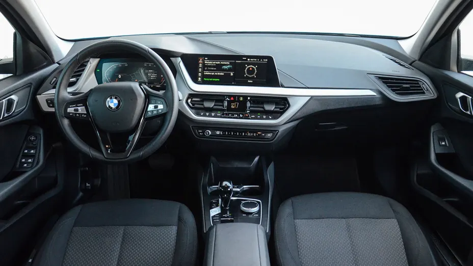 BMW Seria 1 118i Advantage