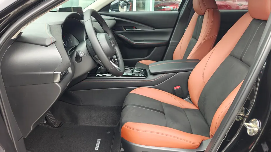 MAZDA CX-30 CX-30 2.0 mHEV Nagisa 2WD aut Nowy