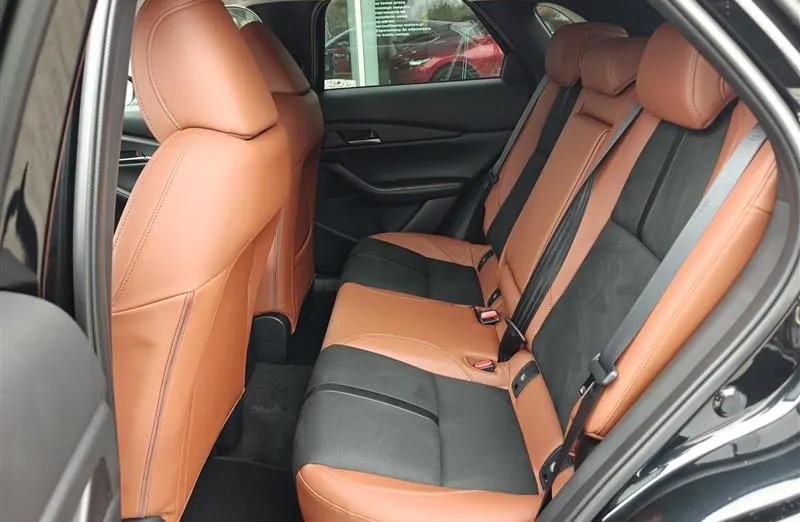 MAZDA CX-30 CX-30 2.0 mHEV Nagisa 2WD aut Nowy