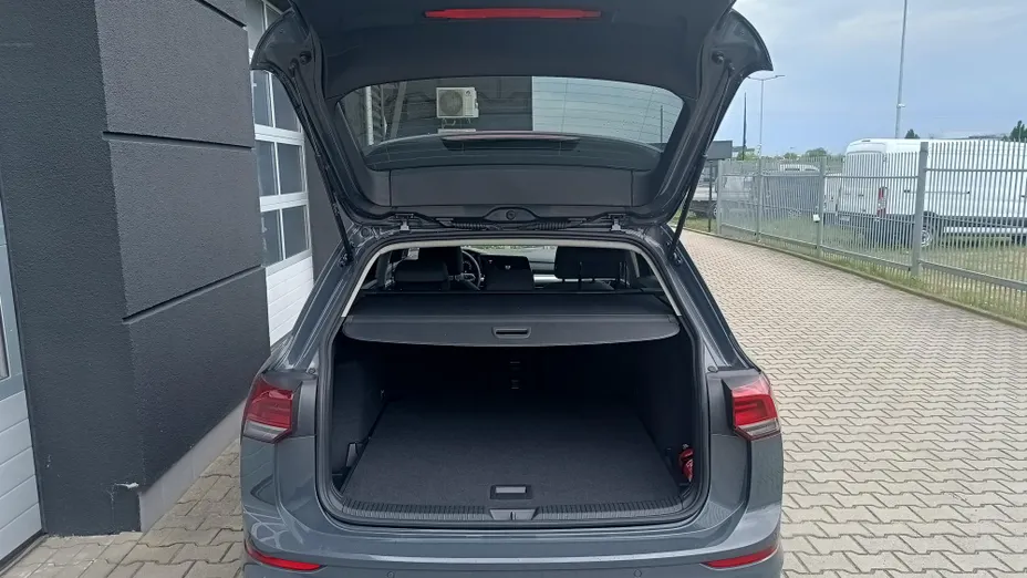 VOLKSWAGEN Golf Golf VIII 1.5 eTSI mHEV Life DSG