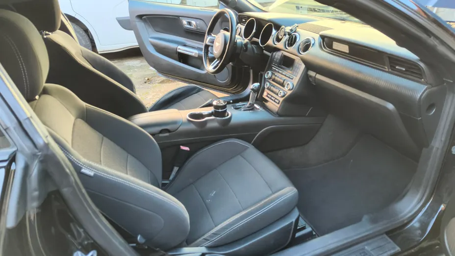 FORD (USA) Mustang Mustang 3.7 V6 aut