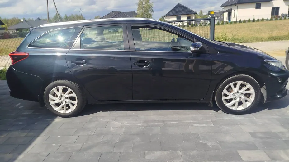 TOYOTA Auris Auris 1.4 D-4D Premium