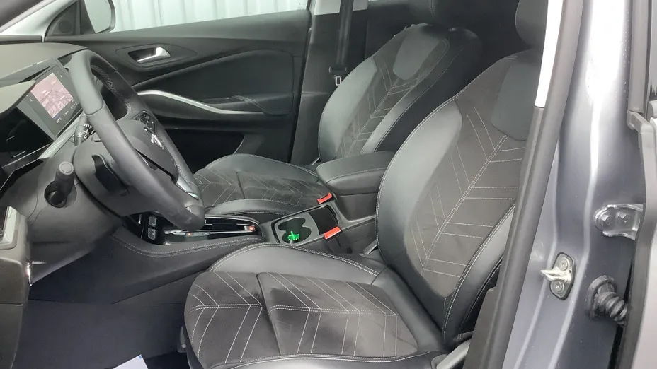 OPEL Grandland -